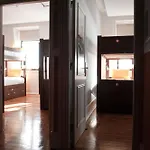 Lisb\'on Hostel